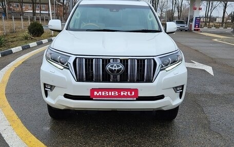 Toyota Land Cruiser Prado 150 рестайлинг 2, 2020 год, 6 500 000 рублей, 17 фотография