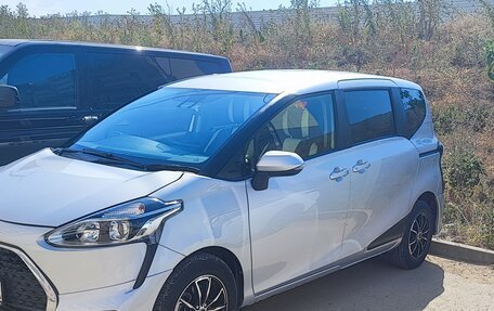Toyota Sienta II, 2020 год, 1 580 000 рублей, 2 фотография