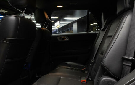 Ford Explorer VI, 2013 год, 1 799 000 рублей, 23 фотография