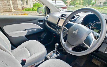 Mitsubishi Mirage VI рестайлинг, 2022 год, 1 285 000 рублей, 6 фотография