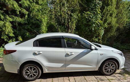 KIA Rio IV, 2018 год, 1 100 000 рублей, 7 фотография