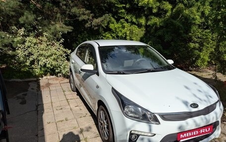 KIA Rio IV, 2018 год, 1 100 000 рублей, 6 фотография