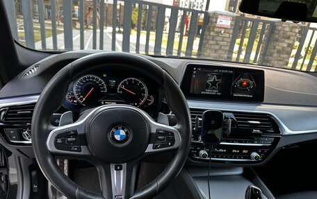 BMW 5 серия, 2018 год, 3 150 000 рублей, 16 фотография