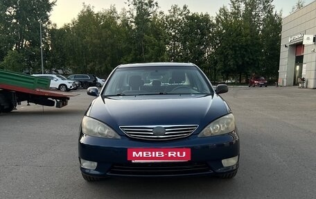 Toyota Camry V40, 2005 год, 890 000 рублей, 2 фотография