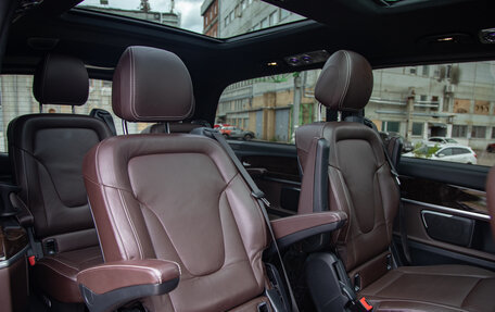 Mercedes-Benz V-Класс, 2019 год, 6 500 000 рублей, 3 фотография