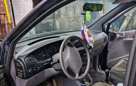 Chrysler Voyager III, 1999 год, 150 000 рублей, 5 фотография
