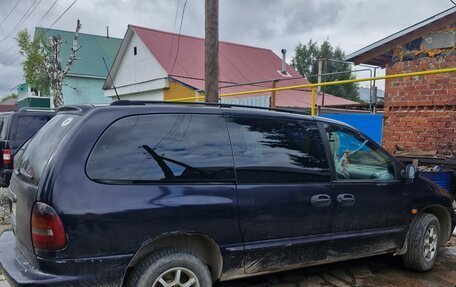 Chrysler Voyager III, 1999 год, 150 000 рублей, 3 фотография