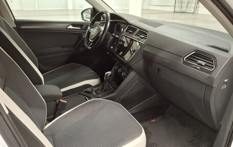 Volkswagen Tiguan II, 2019 год, 2 699 000 рублей, 15 фотография