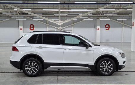 Volkswagen Tiguan II, 2019 год, 2 699 000 рублей, 8 фотография