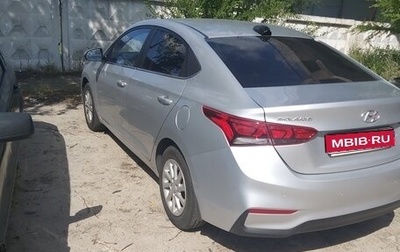 Hyundai Solaris II рестайлинг, 2018 год, 900 000 рублей, 1 фотография