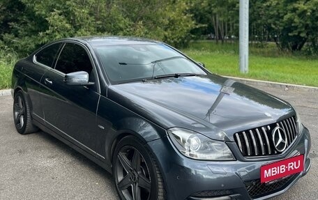Mercedes-Benz C-Класс, 2011 год, 1 190 000 рублей, 2 фотография