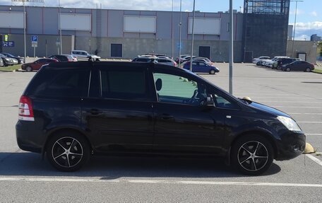 Opel Zafira B, 2010 год, 820 000 рублей, 2 фотография