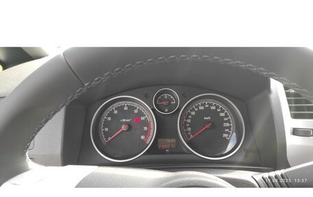 Opel Zafira B, 2010 год, 820 000 рублей, 20 фотография