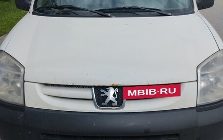 Peugeot Partner II рестайлинг 2, 2010 год, 300 000 рублей, 2 фотография