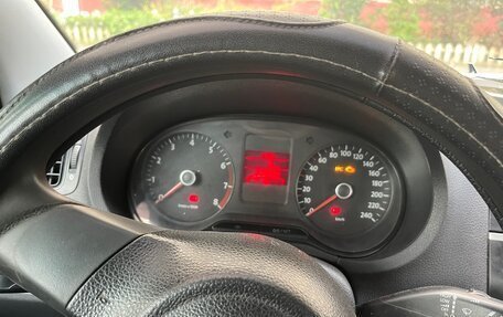 Volkswagen Polo VI (EU Market), 2011 год, 550 000 рублей, 5 фотография