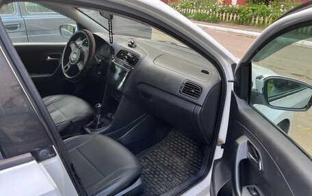Volkswagen Polo VI (EU Market), 2011 год, 550 000 рублей, 3 фотография