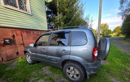 Chevrolet Niva I рестайлинг, 2011 год, 520 000 рублей, 2 фотография