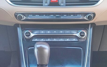 Hyundai Grandeur, 2018 год, 2 200 000 рублей, 8 фотография