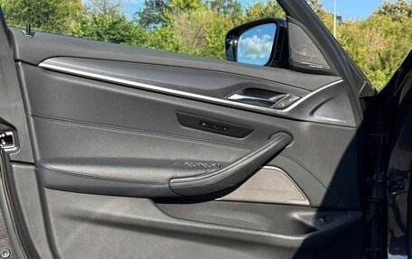 BMW 5 серия, 2021 год, 4 600 000 рублей, 15 фотография