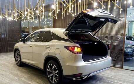 Lexus RX IV рестайлинг, 2021 год, 5 800 000 рублей, 5 фотография