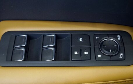 Lexus RX IV рестайлинг, 2021 год, 5 800 000 рублей, 25 фотография
