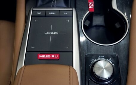 Lexus RX IV рестайлинг, 2021 год, 5 800 000 рублей, 20 фотография