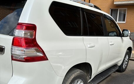 Toyota Land Cruiser Prado 150 рестайлинг 2, 2015 год, 4 000 000 рублей, 4 фотография