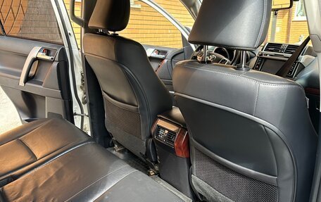 Toyota Land Cruiser Prado 150 рестайлинг 2, 2015 год, 4 000 000 рублей, 10 фотография