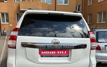 Toyota Land Cruiser Prado 150 рестайлинг 2, 2015 год, 4 000 000 рублей, 3 фотография