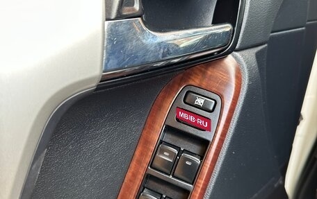 Toyota Land Cruiser Prado 150 рестайлинг 2, 2015 год, 4 000 000 рублей, 14 фотография