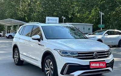 Volkswagen Tiguan II, 2022 год, 1 800 005 рублей, 1 фотография