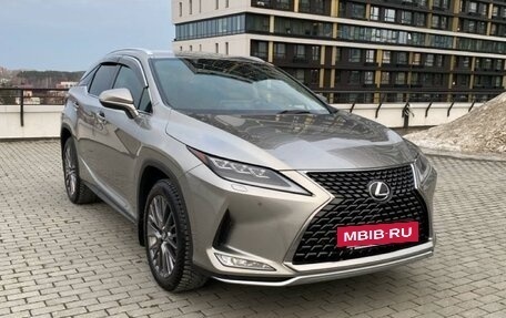 Lexus RX IV рестайлинг, 2021 год, 6 300 000 рублей, 3 фотография