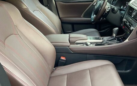 Lexus RX IV рестайлинг, 2021 год, 6 300 000 рублей, 17 фотография