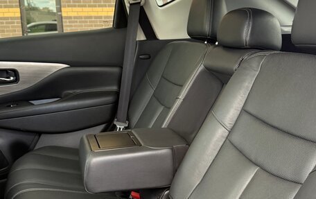 Nissan Murano, 2018 год, 2 370 000 рублей, 15 фотография