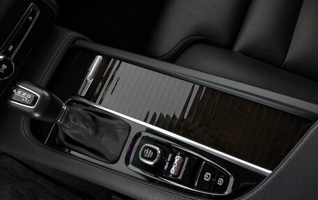 Volvo XC90 II рестайлинг, 2018 год, 3 860 000 рублей, 27 фотография