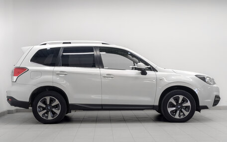Subaru Forester, 2016 год, 1 890 000 рублей, 3 фотография
