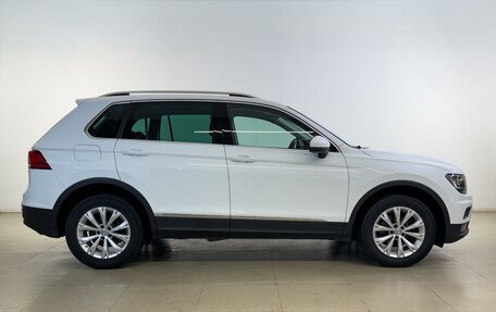 Volkswagen Tiguan II, 2017 год, 2 180 000 рублей, 5 фотография
