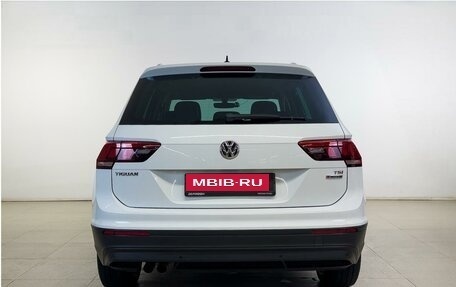 Volkswagen Tiguan II, 2017 год, 2 180 000 рублей, 4 фотография