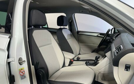 Volkswagen Tiguan II, 2017 год, 2 180 000 рублей, 10 фотография