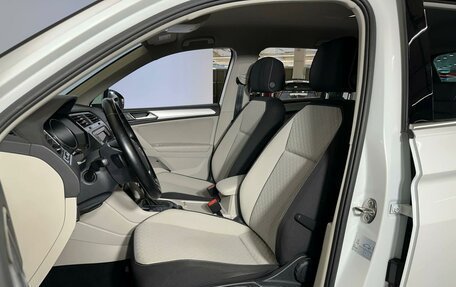 Volkswagen Tiguan II, 2017 год, 2 180 000 рублей, 12 фотография