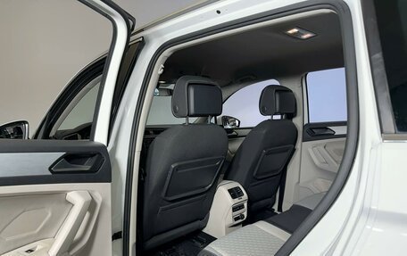 Volkswagen Tiguan II, 2017 год, 2 180 000 рублей, 13 фотография