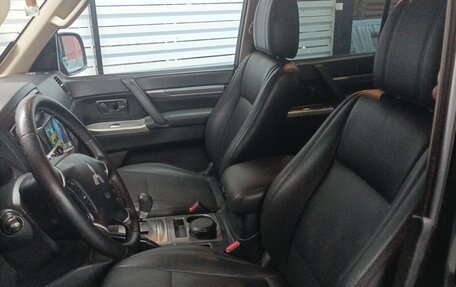 Mitsubishi Pajero IV, 2013 год, 1 500 000 рублей, 10 фотография