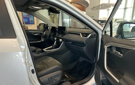 Toyota RAV4, 2025 год, 4 050 000 рублей, 11 фотография