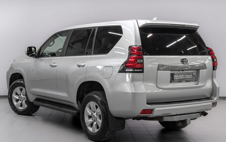 Toyota Land Cruiser Prado 150 рестайлинг 2, 2019 год, 5 150 000 рублей, 9 фотография