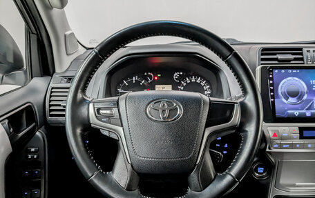 Toyota Land Cruiser Prado 150 рестайлинг 2, 2019 год, 5 150 000 рублей, 22 фотография
