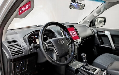 Toyota Land Cruiser Prado 150 рестайлинг 2, 2019 год, 5 150 000 рублей, 16 фотография