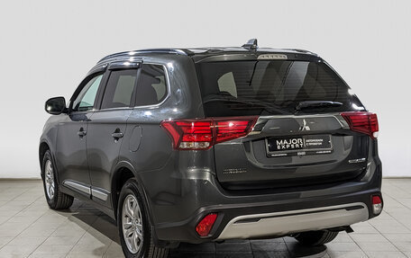 Mitsubishi Outlander III рестайлинг 3, 2021 год, 2 545 000 рублей, 7 фотография