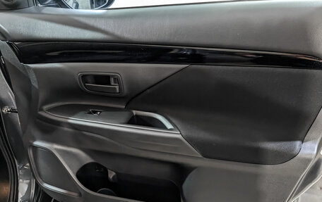 Mitsubishi Outlander III рестайлинг 3, 2021 год, 2 545 000 рублей, 25 фотография