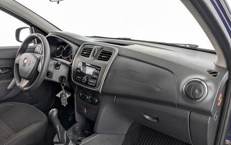Renault Logan II, 2016 год, 750 000 рублей, 11 фотография