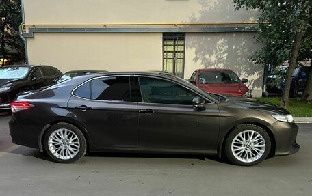 Toyota Camry, 2021 год, 3 500 000 рублей, 1 фотография